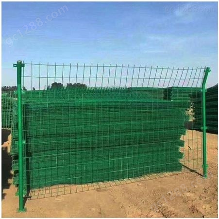 双边丝护栏网 体育场带刺隔离网 园林养殖钢丝网 安装简单 戈慕莱