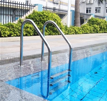 私人别墅游泳池 恒温泳池建造工程 哈沃康体设备